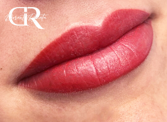 Teljes ajaksatír tetoválás, vékony ajkak, vastag ajkak, teljes ajak satír, dús ajak hatás, ajaktetoválás, sminktetoválás, Szigethalom, 3D Szempilla Stúdió